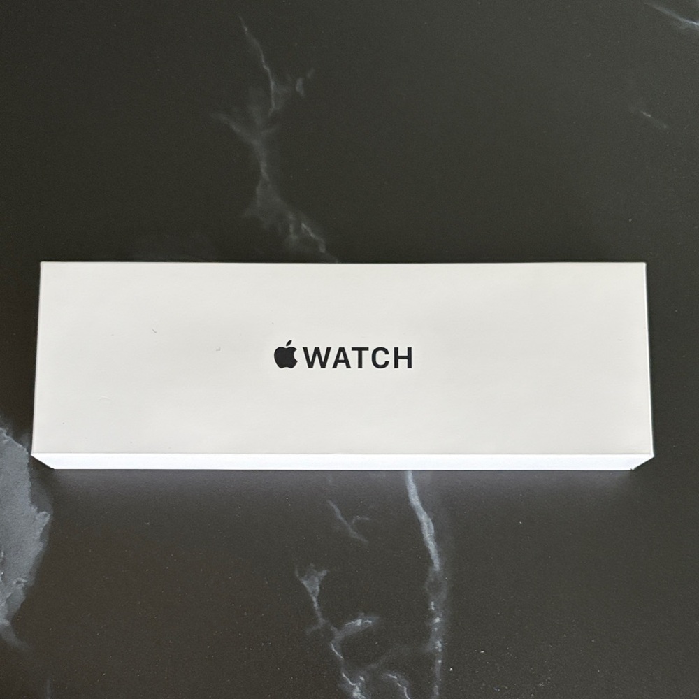 Apple Watch SE 3 40mm Starlight